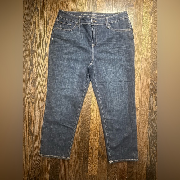 EUC Chico’s Girlfriend Slim Leg Cropped Jeans - women’s size 12 - Picture 2 of 5